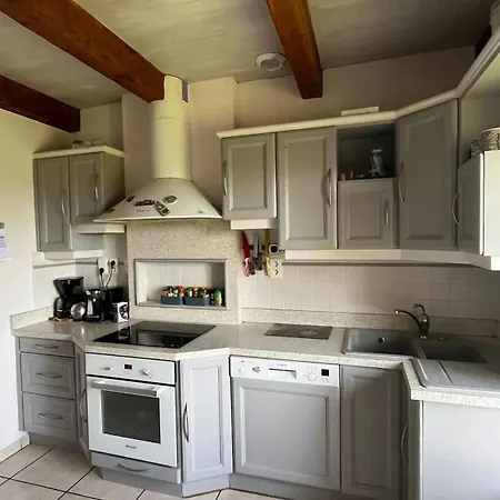 Вилла Spacieuse Avec Piscine A Bas-segala La Bastide-l'Eveque