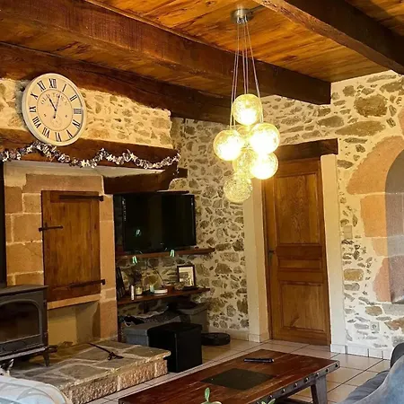 Spacieuse Avec Piscine A Bas-segala