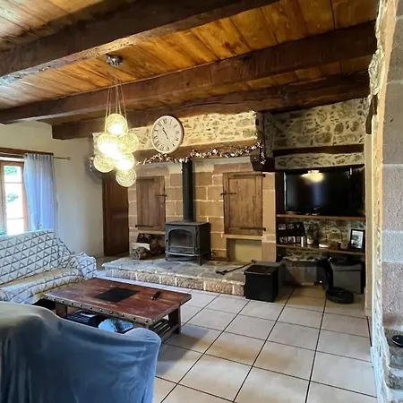 Spacieuse Avec Piscine A Bas-segala La Bastide-l'Eveque